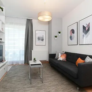 Silver Apartman